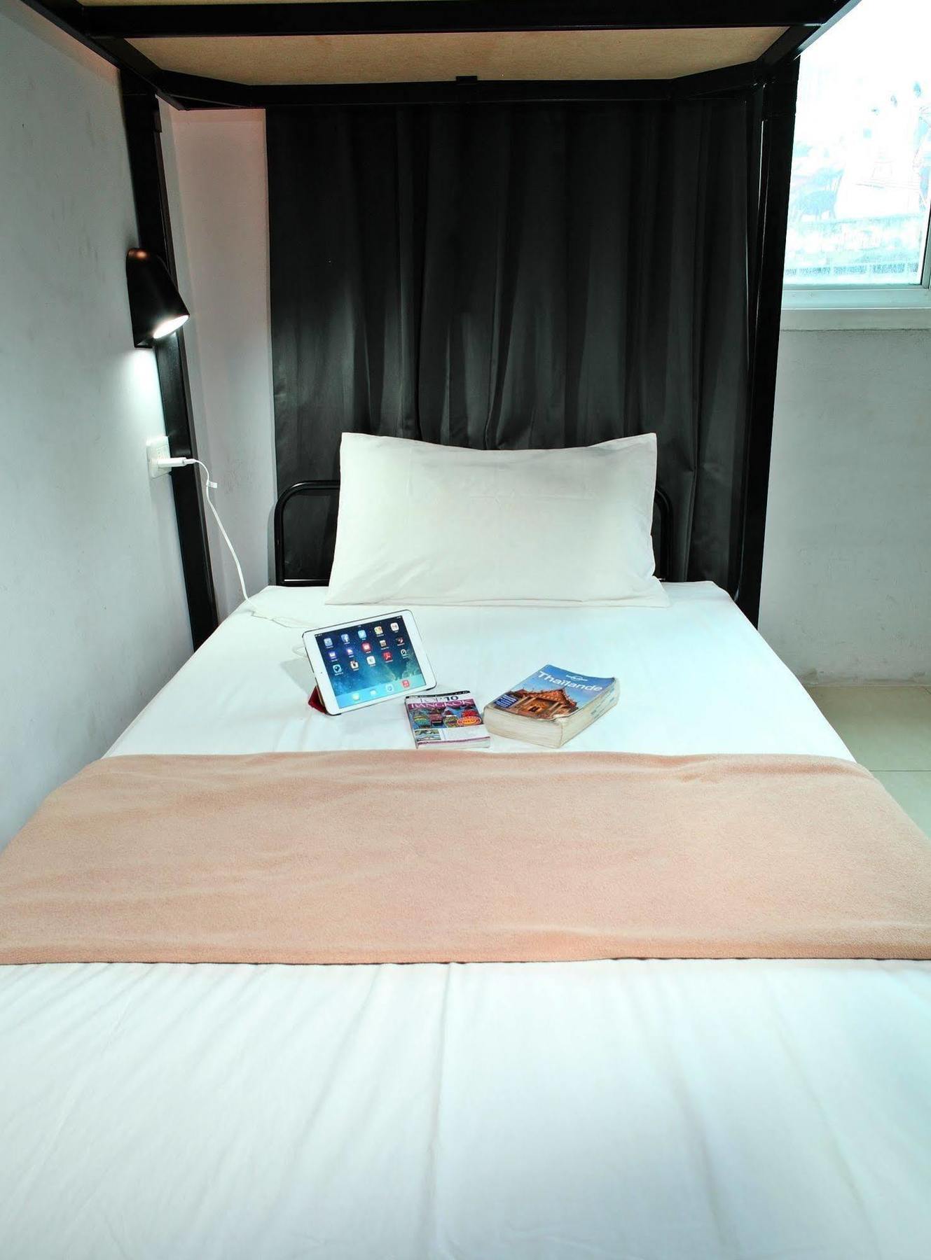 Link Corner Hostel Bangkok Ngoại thất bức ảnh